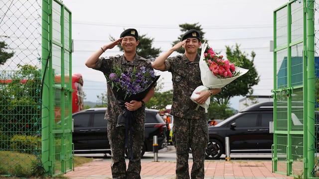 Taehyung y Namjoon de BTS