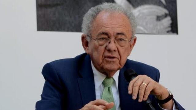 Si subimos al secretario Javier Jiménez Espriú a la báscula política, ¿le parece a usted que le ha agregado valor al proyecto del presidente López Obrador?