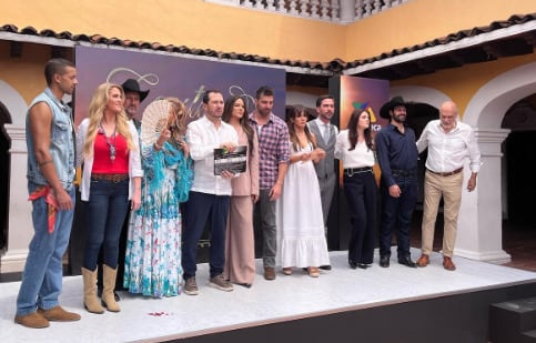 Elenco de Cautiva por amor telenovela de TV Azteca