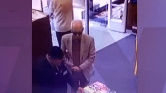 El embajador de México en Argentina fue captado intentando robar un libro en Buenos Aires