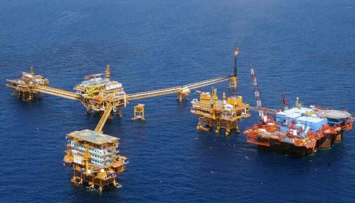 Grupo Carso y Pemex firman contrato para extraer gas de campo Lakach