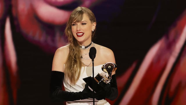 Taylor Swift, ganadora al Álbum del año en los Grammy 2024