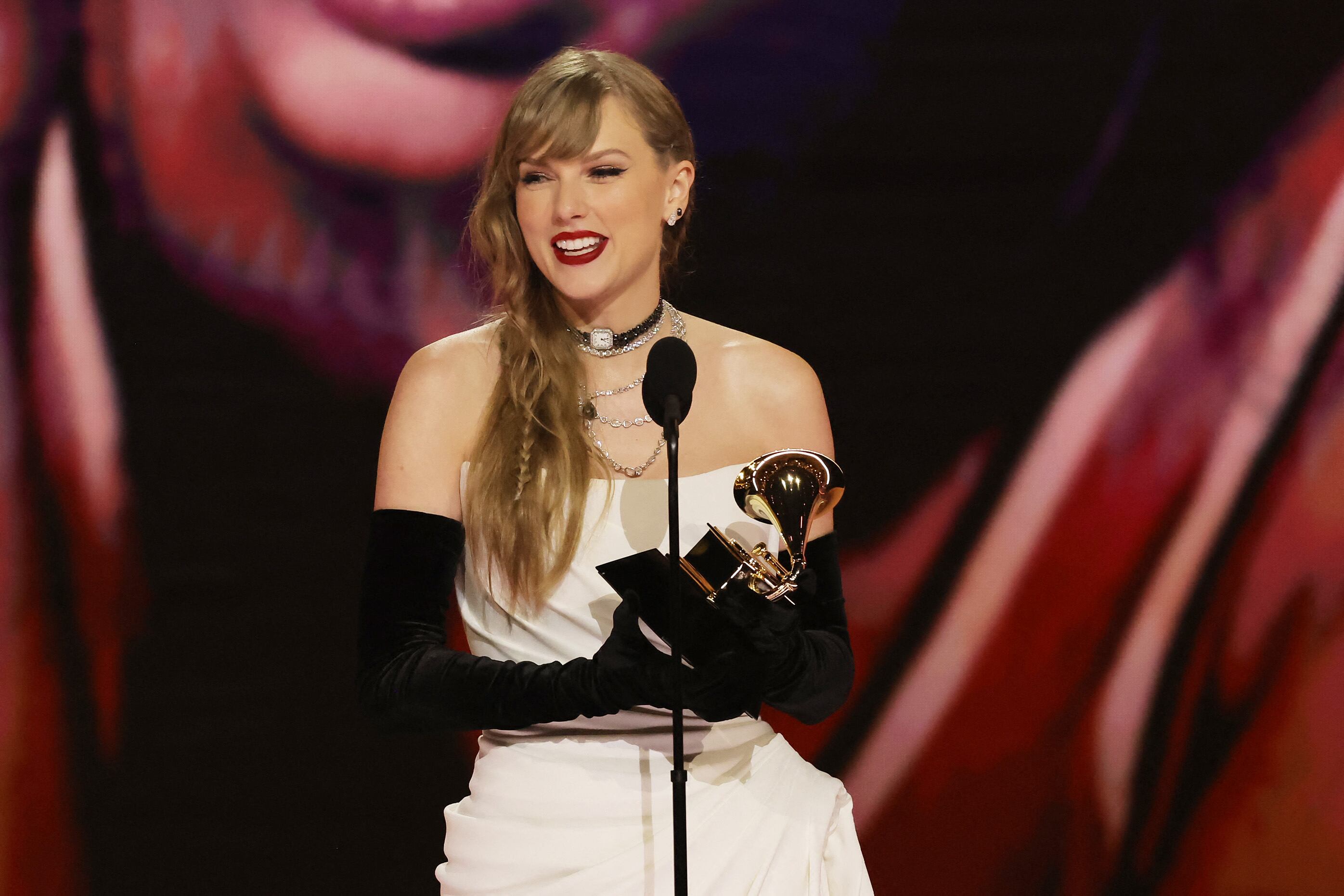 Taylor Swift, ganadora al Álbum del año en los Grammy 2024
