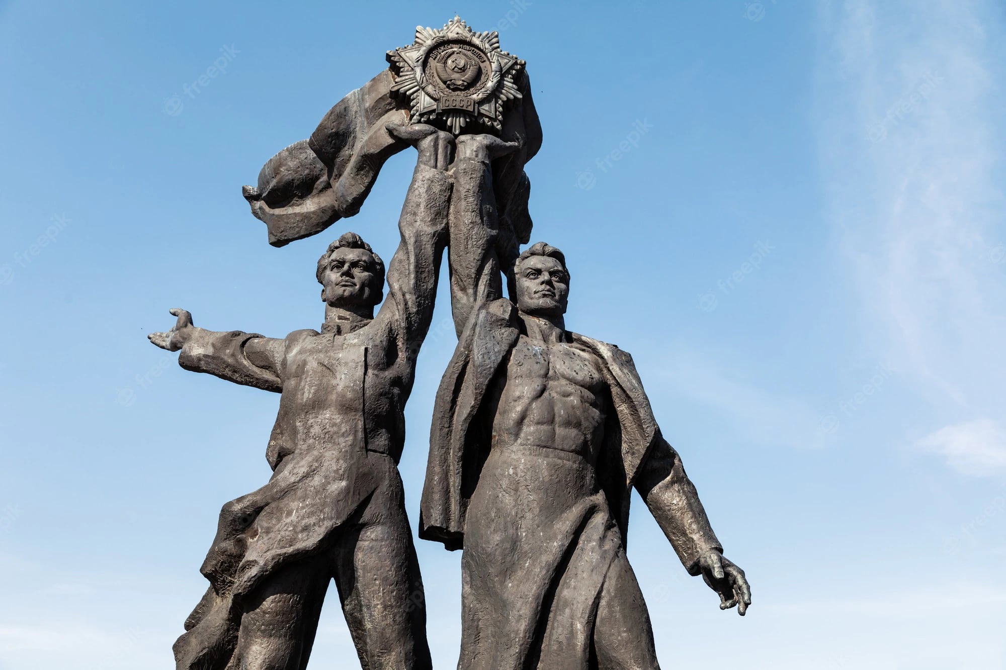 Monumento dedicado a la amistad entre Rusia y Ucrania