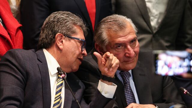 Adán Augusto López Hernández secretario de Gobernación; Ricardo Monreal y otros senadores del Partido Verde, Pes, PRD durante reunión privada en la Cámara de Senadores.