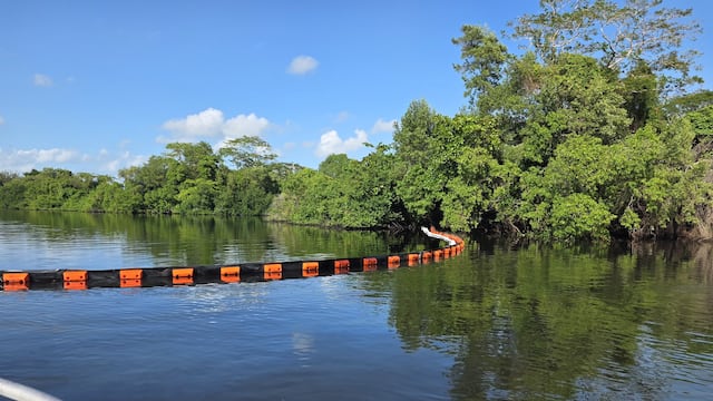 Pemex afirma que derrame en Río Seco está bajo control