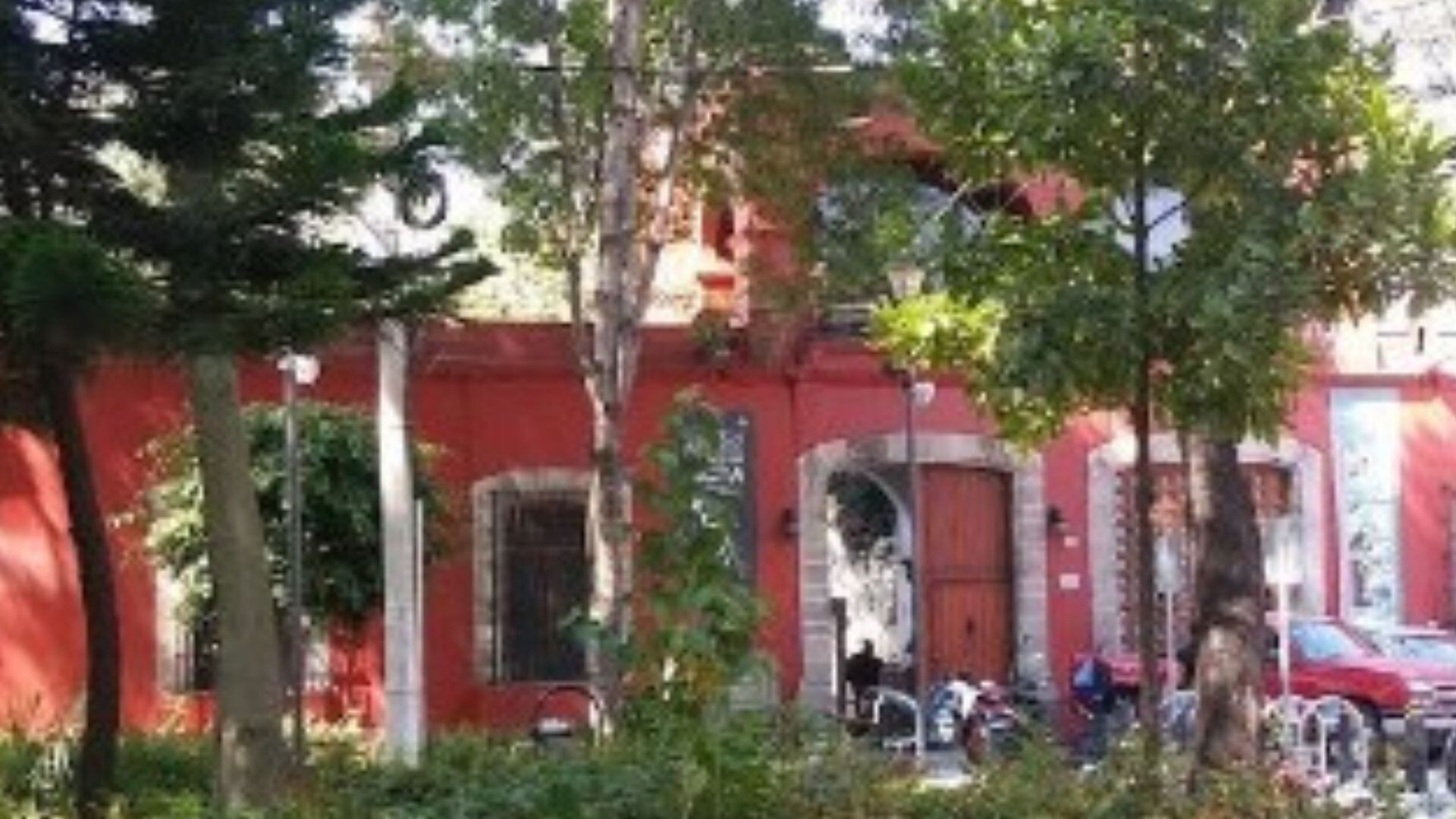 Investigadores del Instituto Mora señalan riesgo de impago y recortes que amenazan su operación; Secihti asegura que sueldos están garantizados