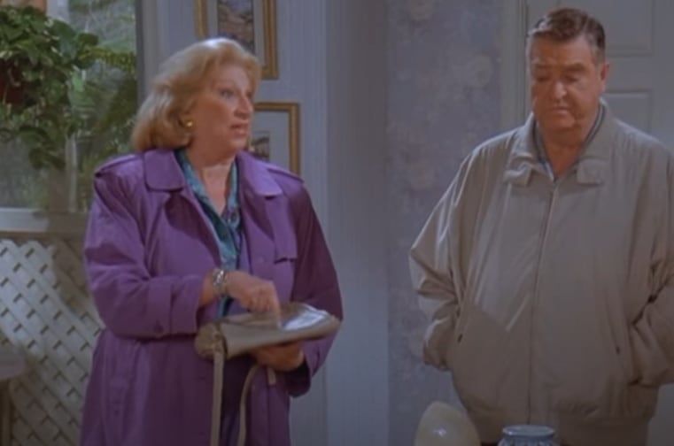 Liz Sheridan y Barney Martin en la serie 'Seinfeld'