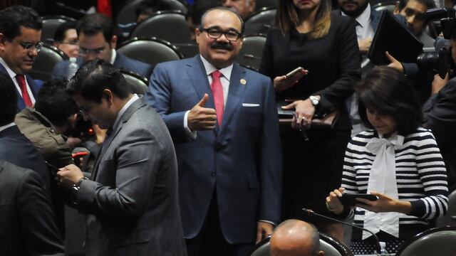 Jorge Carlos Ramírez Marín se baja de la contienda por la gubernatura de Yucatán