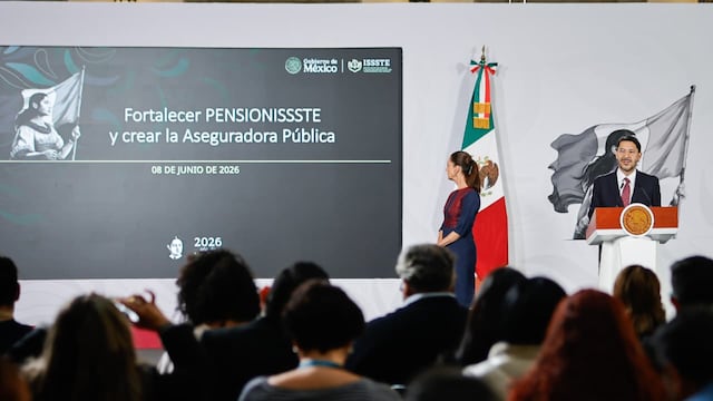 Martí Batres propone aseguradora pública para mejorar pensiones de maestros.