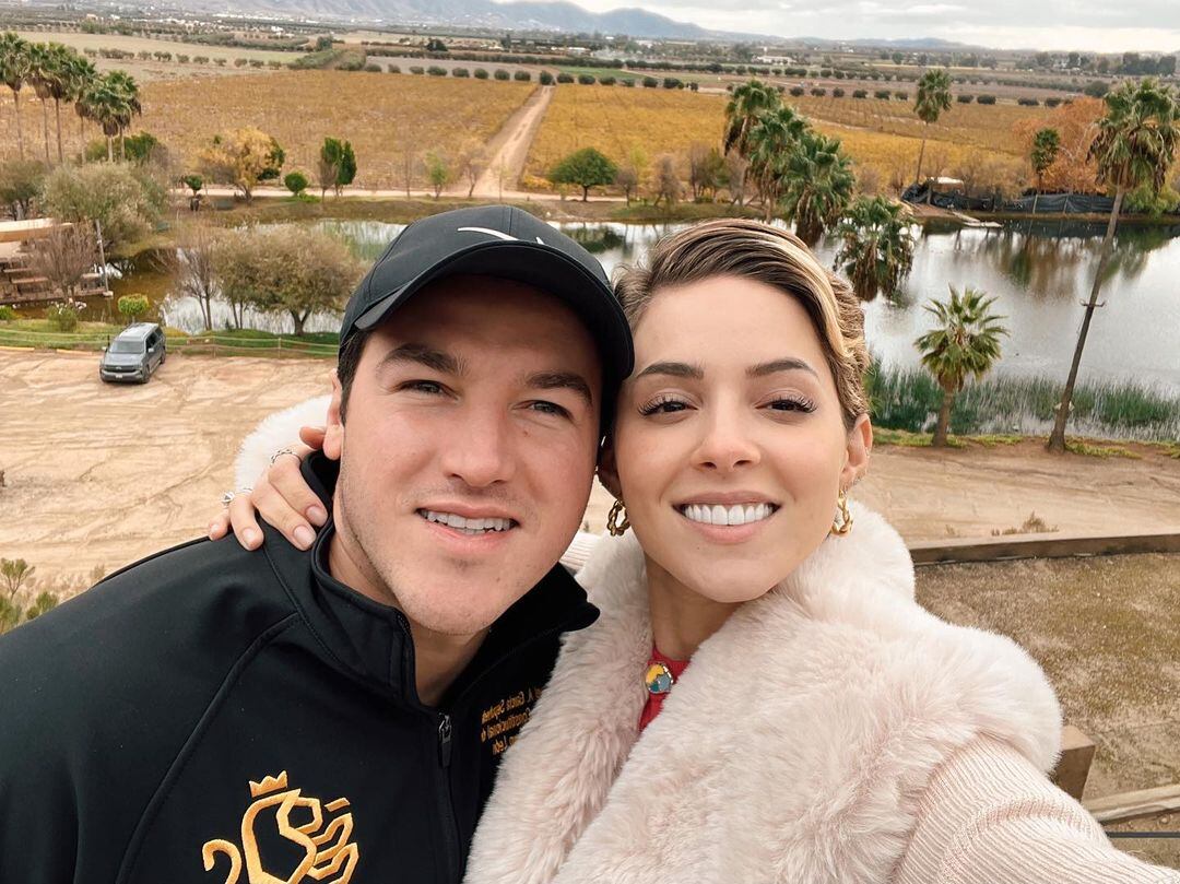 Samuel García y Mariana Rodríguez