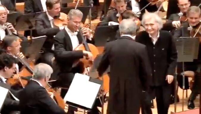 Seiji Ozawa, ex director de orquesta
