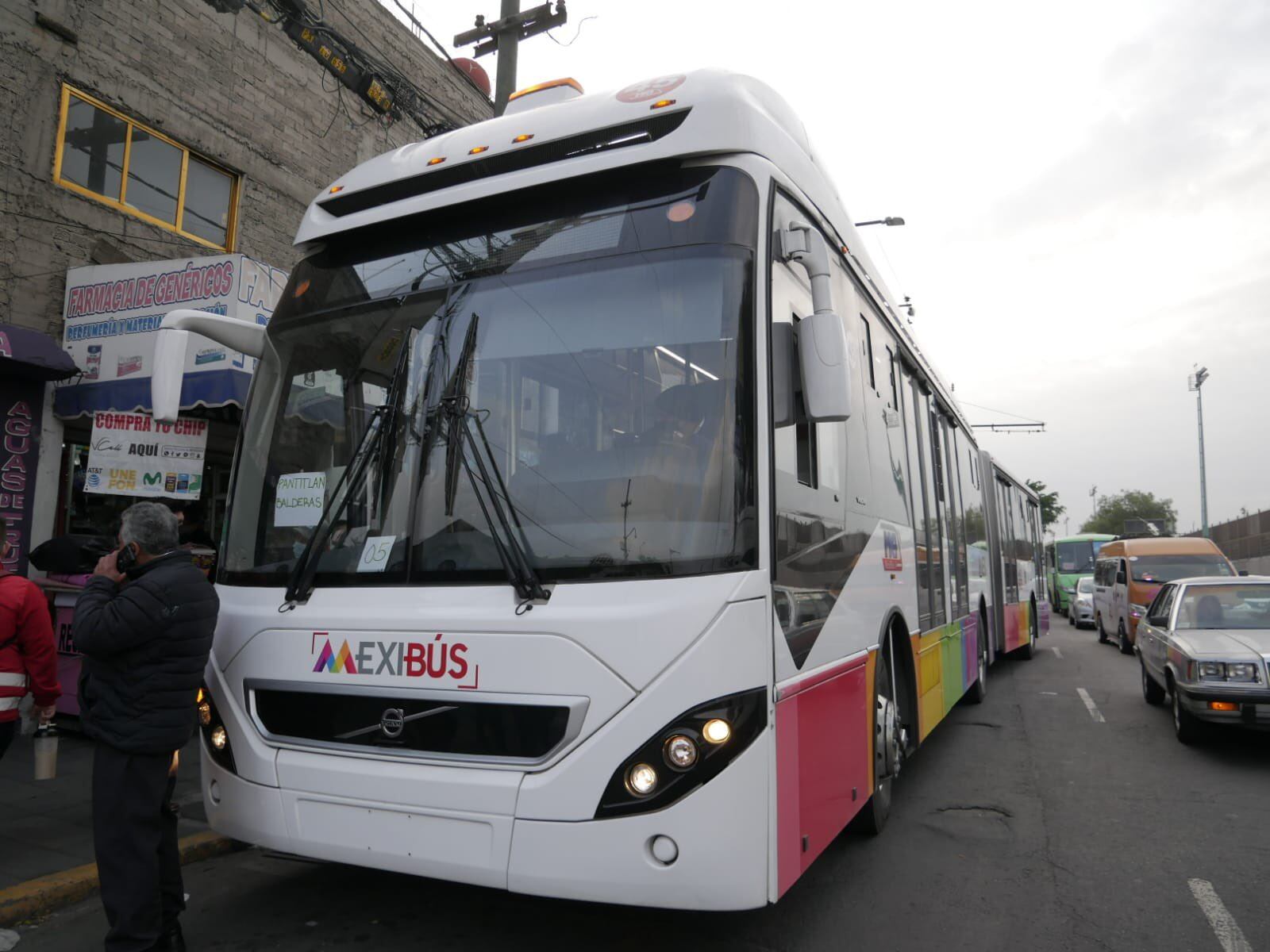unidades del mexibús apoyan en la movilidad de los usuarios de la línea 1 del Metro/Claudia Sheinbaum