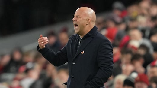 ¿Lo van a correr? Liverpool convoca reunión de emergencia para determinar futuro de Arne Slot tras derrota en Champions League