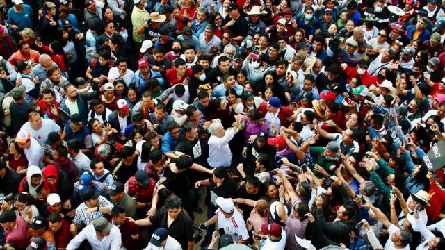 CIUDAD DE MÉXICO, 27NOVIEMBRE2022.- Andrés Manuel López Obrador, Presidente de México, encabezó una marcha por lo que el denominó "cuatro años de la transformación de México"...