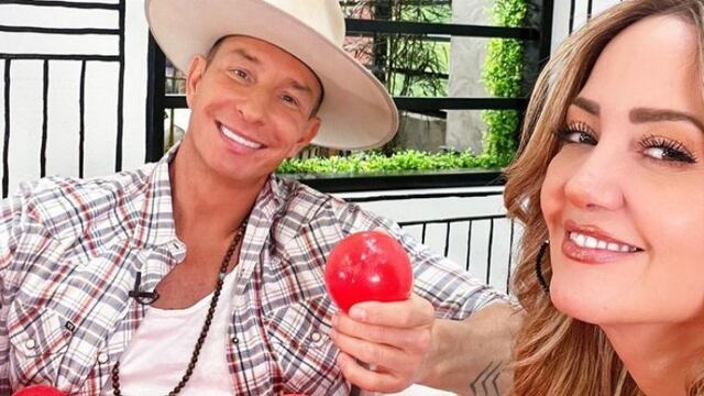 Andrea Legarreta y Erik Rubín