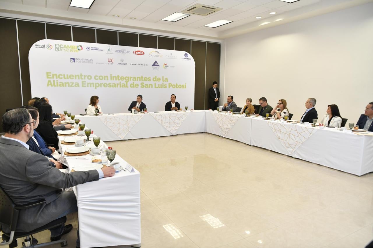 Empresarios y Ricardo Gallardo impulsan inversión en San Luis Potosí