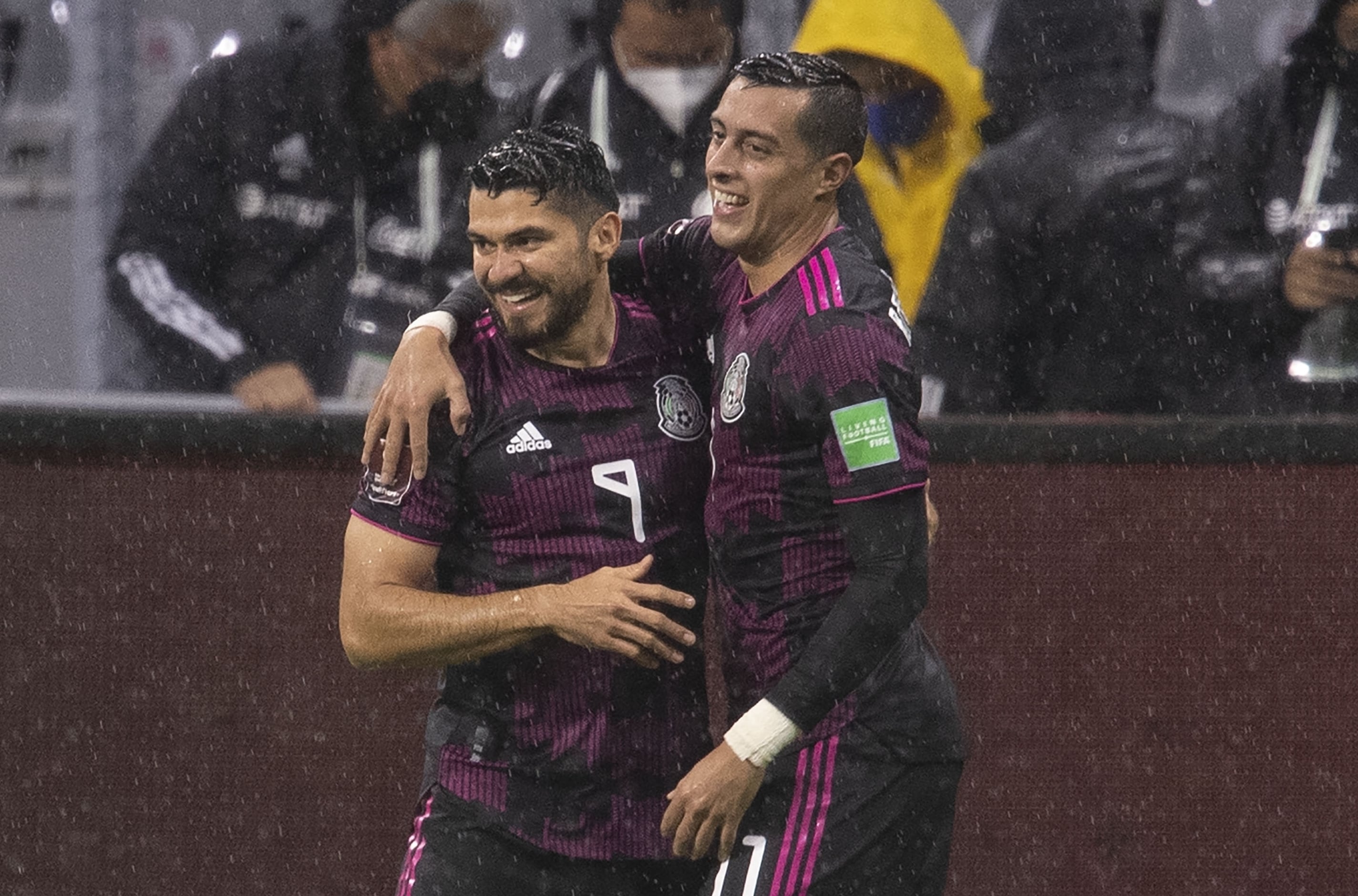 Henry Martín y Rogelio Funes Mori en la Selección de futbol de México.