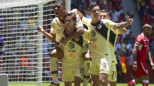 Las Águilas presentaron su nuevo uniforme