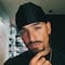 Ni Maluma se salva de la discriminación; casi lo dejan fuera por usar shorts