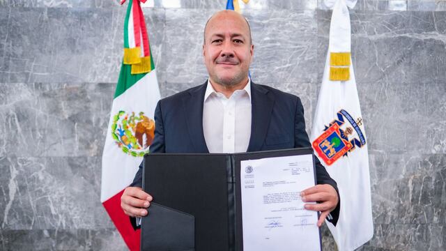 Enrique Alfaro aprueba decreto para la UdeG