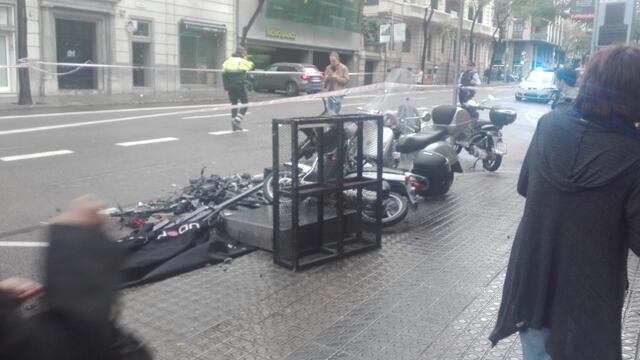 Arrolla vehículo a varios transeúntes en Barcelona