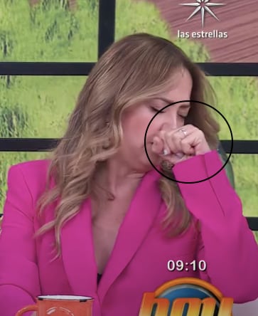 ¿Andrea Legarreta aún usa su anillo de boda?