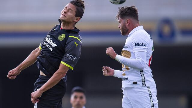Pumas vs Chivas
