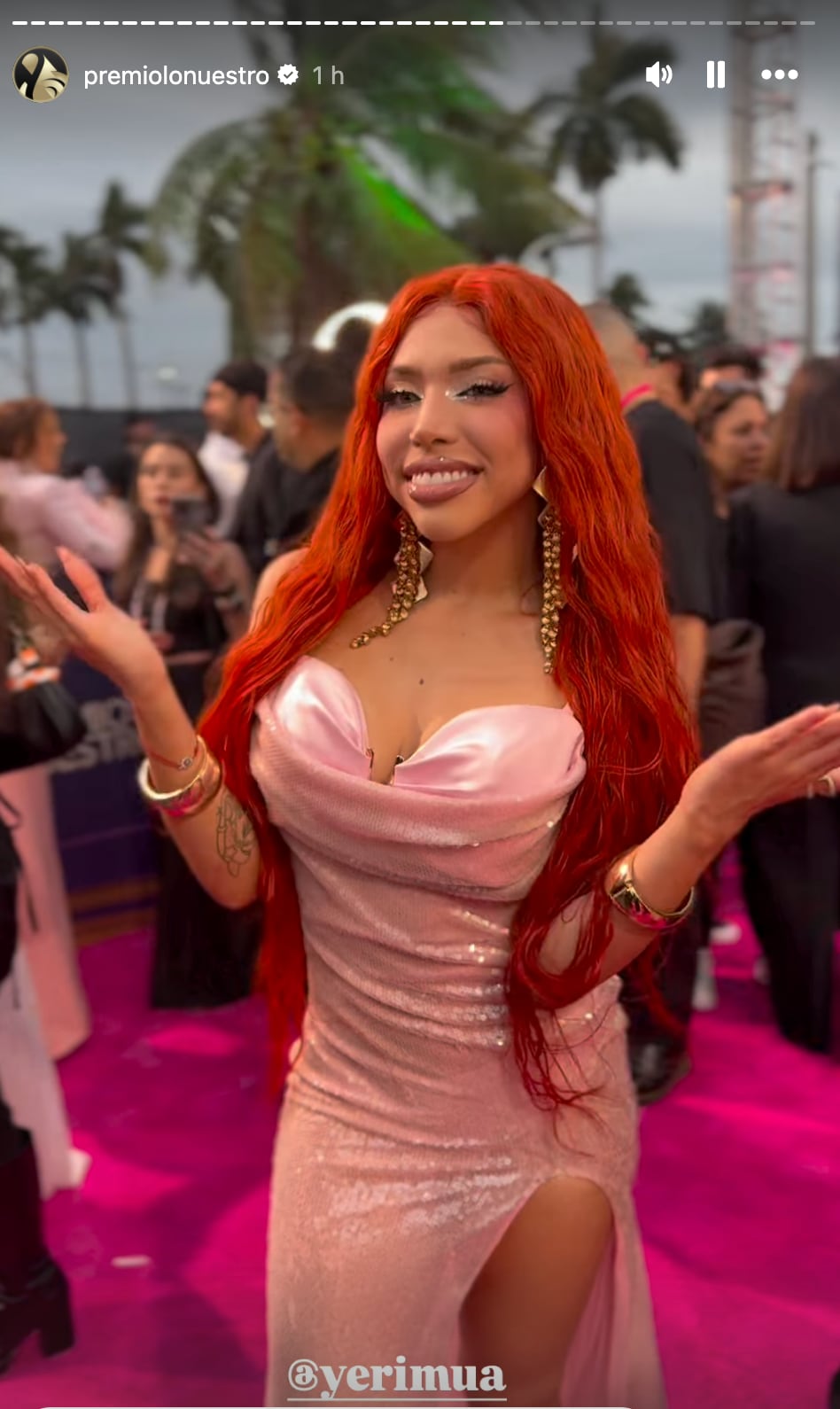 Yeri Mua devoró en Premios Lo Nuestro 2025