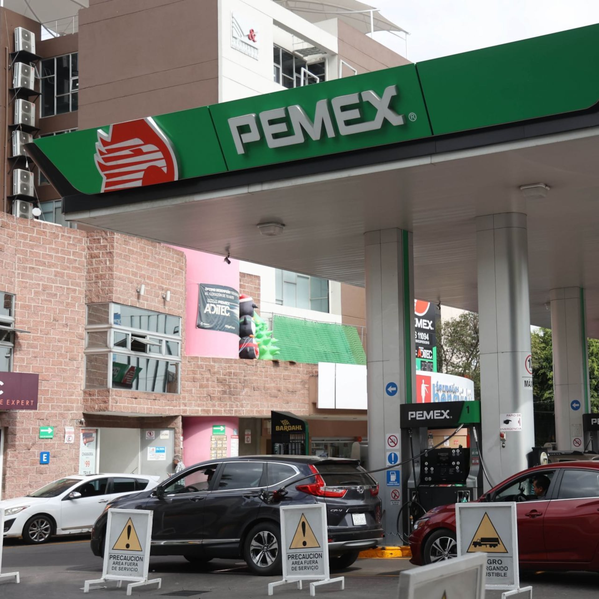 El cambio semanal de Hacienda que impacta a la gasolina y el diésel