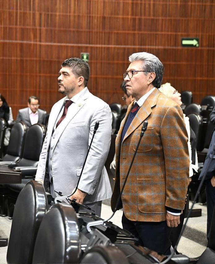 A nombre de la bancada de Morena, Ricardo Monreal lamenta la muerte de Zenyazen Escobar