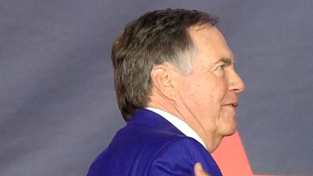 Bill Belichick es captado con su nueva novia