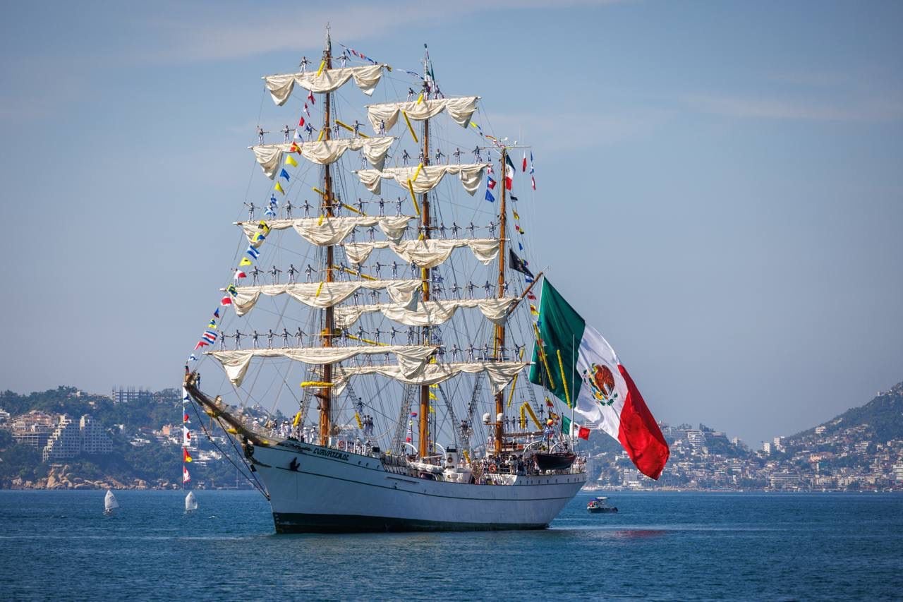 arribo del Buque Escuela Cuauhtémoc