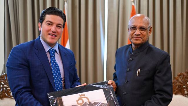 Samuel García cierra negociaciones con Tata Group