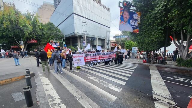 Bloqueo de la ANUEE en Insurgentes Sur de CDMX