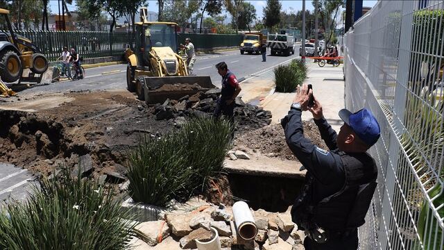 Socavón en Eduardo Molina