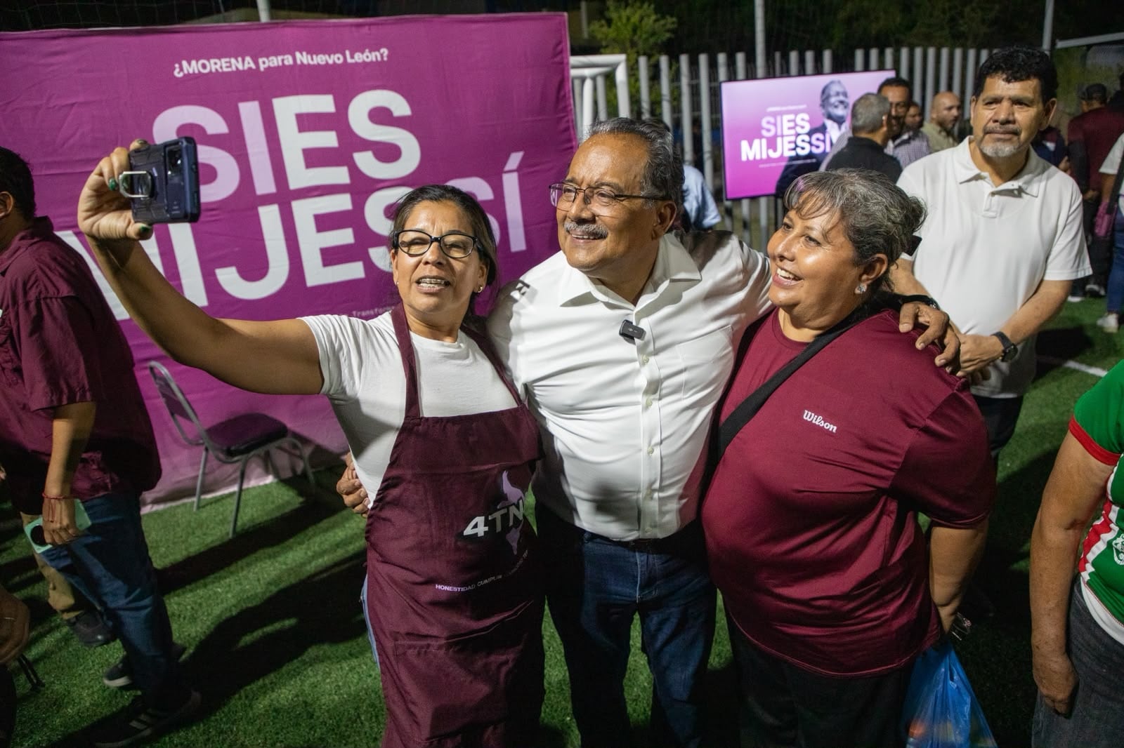 Andrés Mijes llama a dejar atrás la política de las apariencias.