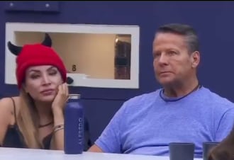 Alfredo Adame llama "miserables" a sus compañeros por pelear por comida