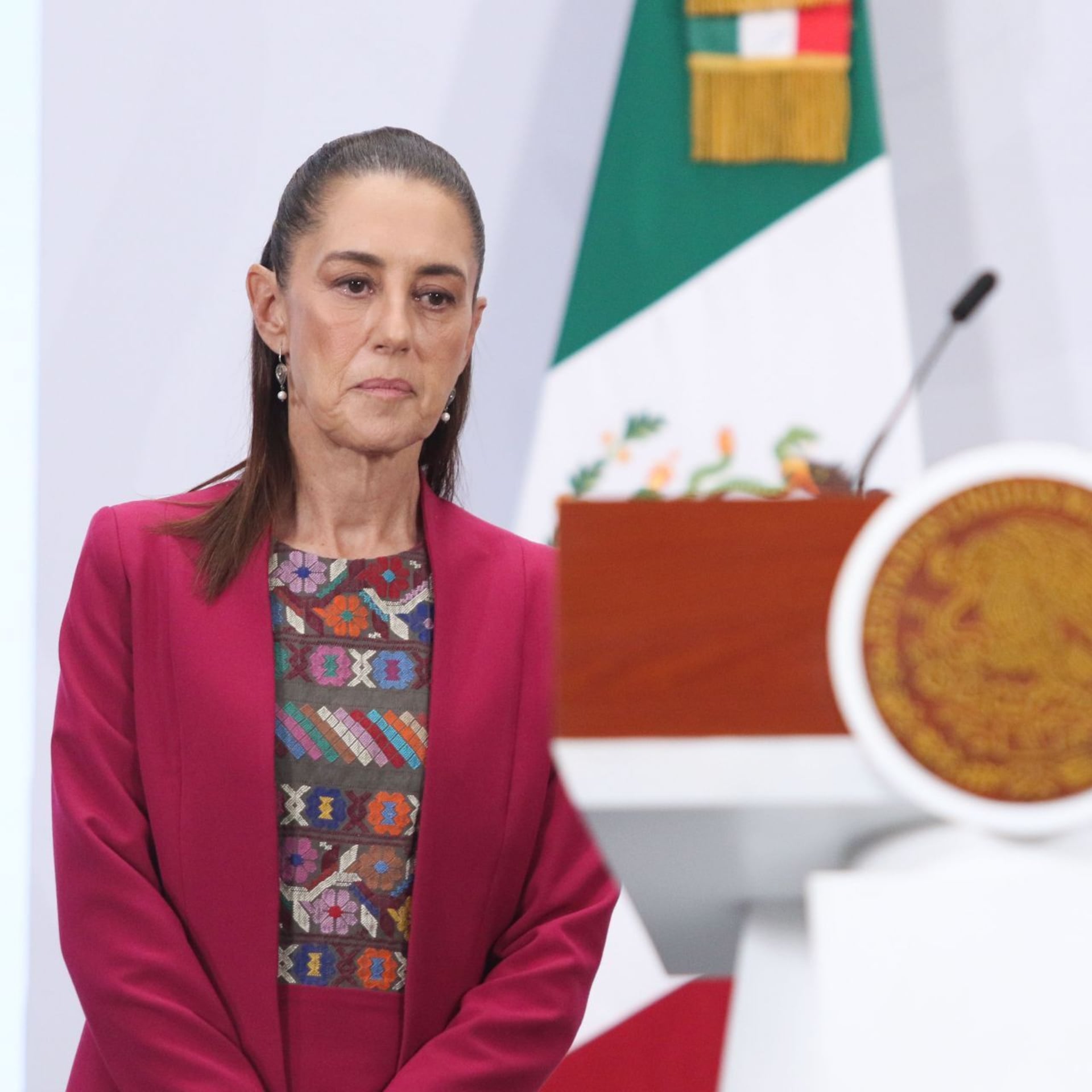 ¿Ahora sí valen las instituciones, señora presidenta?