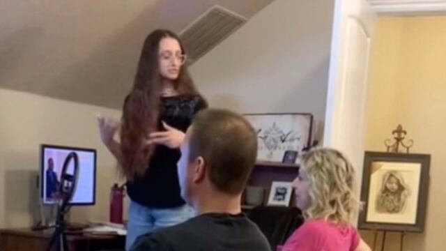 Joven confiesa que es stripper