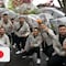 Banda El Recodo daba improvisado concierto en Shibuya, Japón y que los interrumpe la policía (VIDEO)