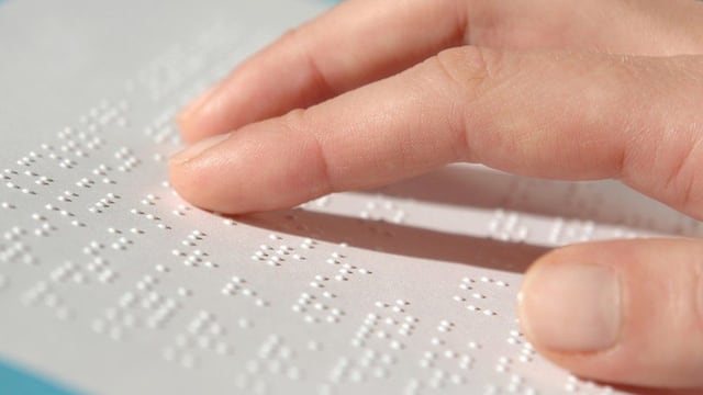 ¿Cómo felicitar en braille? 5 frases cortas y motivadoras que puedes imprimir