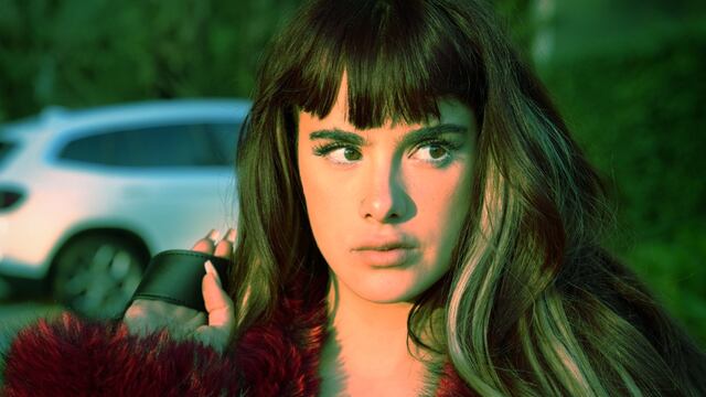 Gala Montes para su canción Antes Que Feliz.