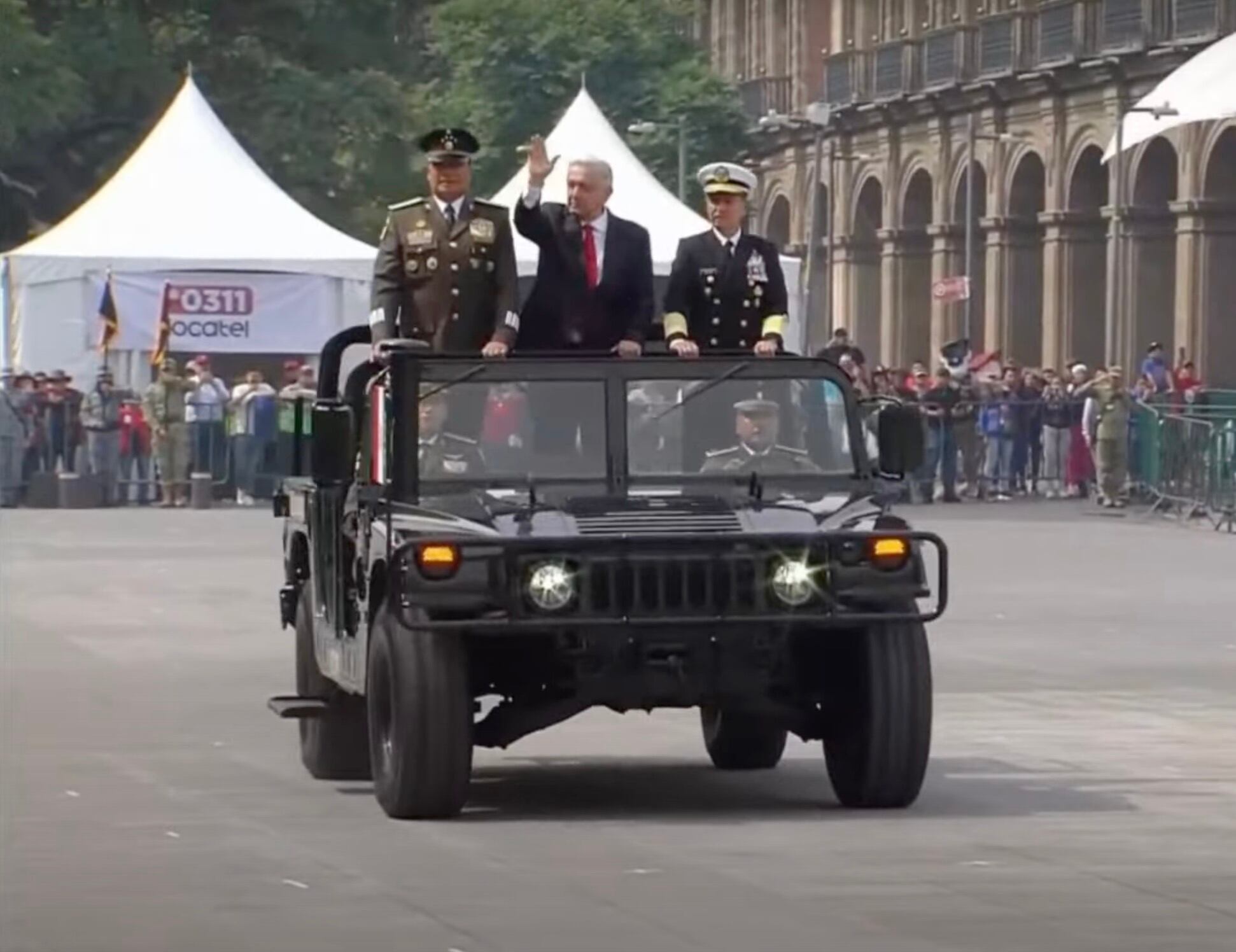 AMLO en el desfile militar 2024