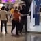Barristas de Club Tigres y Rayados arman tremenda campal durante concierto en Arena Monterrey