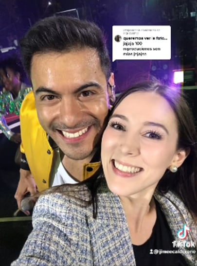 Carlos Rivera y fanática