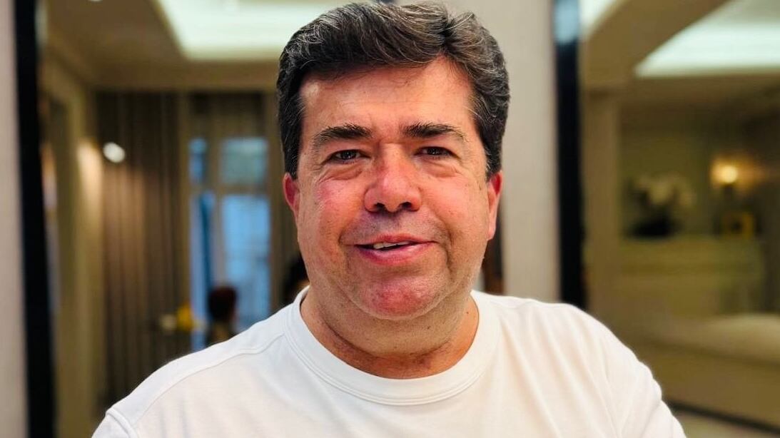 Pedro Haces en el centro de la polémica por fiesta de cumpleaños celebrada en hotel St. Regis