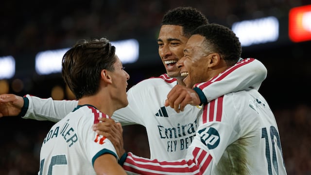 Real Madrid domina al Barcelona y gana el Clásico de LaLiga.