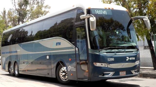 Autobús de la línea ETN. Violación.