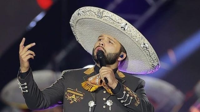 Leonardo Aguilar, cantante.